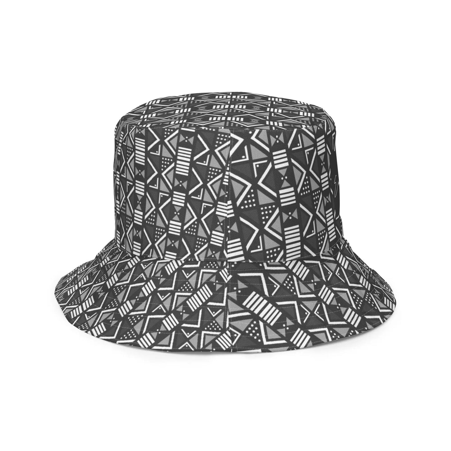 Emonds Line Akan Bucket Hat — right outside view
