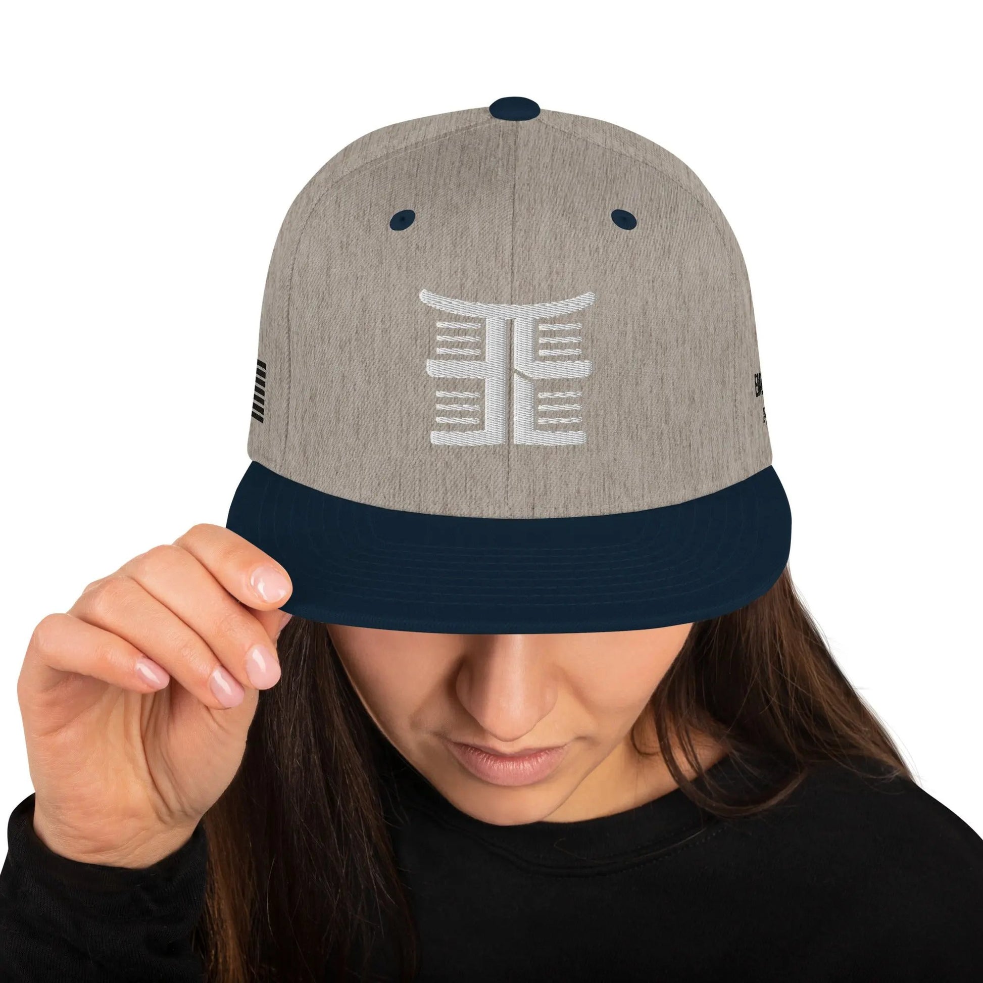 Emonds Line Snapback Grey Navy — front view streetwear cap